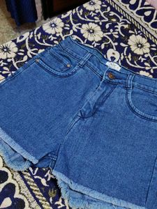 2 denime shorts combo