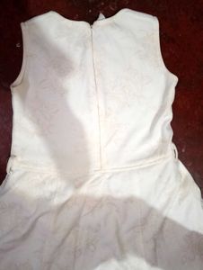 Cute White Dress with Roses