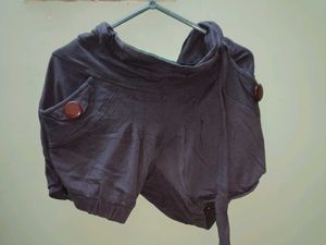 Beautiful Shorts Free Size And Scarf