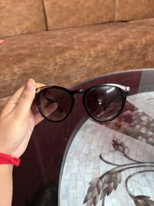 Chic Black &amp; Gold Sunglasses