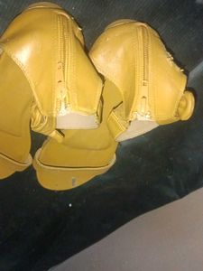 Sandal