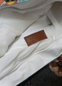 New Avaasa Shoulder Bag