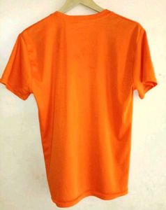 Men Solid Round Neck T shirt Pack Of 1