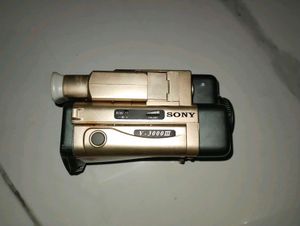 Vintage Sony Handycam Camcorder( ⚠️ Off Camera)