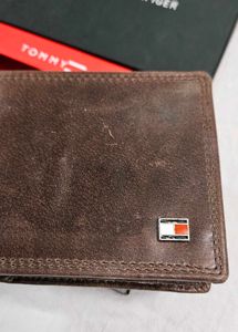 Tommy Hilfiger Leather Wallet with Box