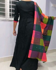Long Frock Type For Festive And Fomal