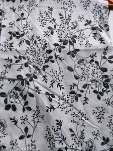 Women Stall White N Black Dotted Scarf