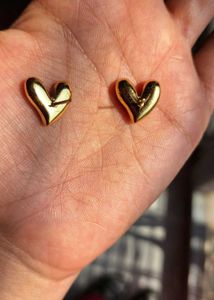 Love Earring.