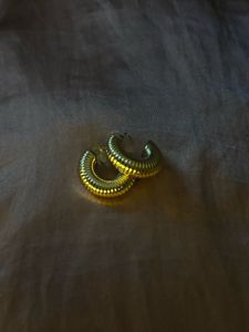 combo of two earrings