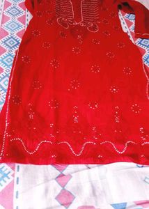 handwork chikenkariRed Embroidered Kurta