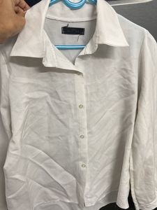 Classic White Collared Button Shirt - Wardrobe Ess