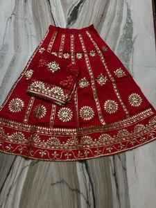 Red &amp; Gold lehnga / poshak