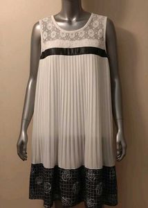 Elegant White Pleated Dress