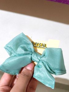 Beautiful Bow Hair Clip + Wow Body Lotion