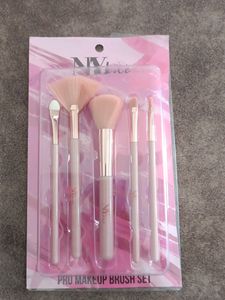 Ny Bea Pro Make Up Brush Set