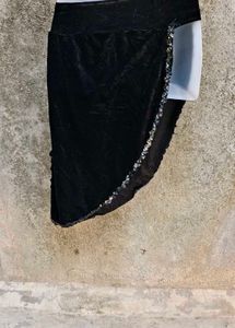 I. SEXY MINI SKIRT