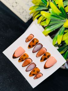 Press-On Nail Set