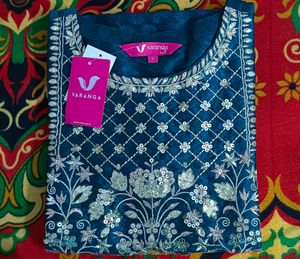 Varanga Green &amp; Silver Toned Yoke Design Straight