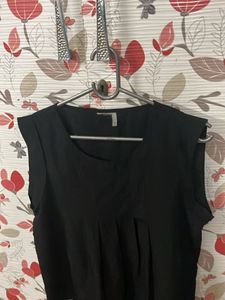 Sleeveless Black Top