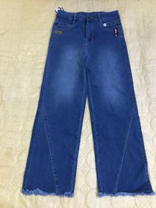 New jeans Waist 28-30(stretchy)