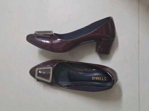 burgundy Korean pointed ballerinas