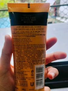 Lakme Lumi-Smooth Facewash