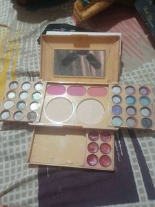 Used Makeup Palette