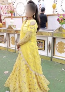 Bride Lahenga Choli With Dupatta