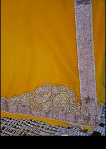 beautiful duble shade saree.