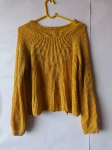 Gorgeous mustard glittery cutout sweater ✨