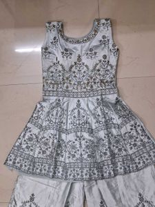Elegant Embroidered Kurta Set