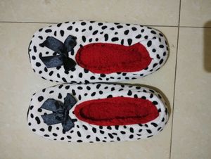 Women Winter Socks Cum Shoes For Indoor Uses