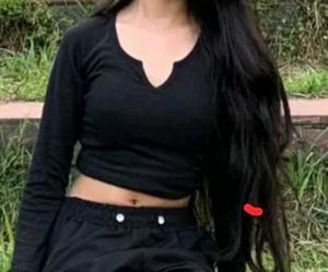 Black Long Sleeve Crop Top