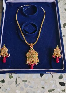 Necklace set