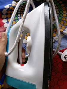 Tahiro Electric Iron