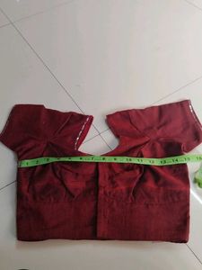 Meroon Khadi Cotton Embroidery Saree...