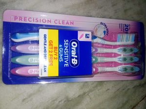 Tooth Brush Set