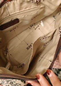 hand bag