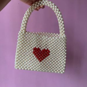 pearl beaded handbag🦢🤍❤️