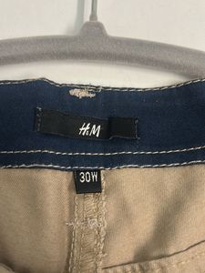 H&amp; M Women  Beige Shorts 30”W