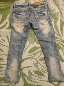 Trendy Style Jeans With Cut