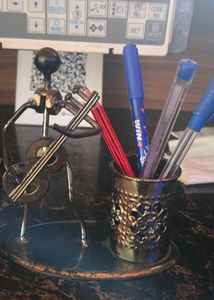Iron Musician Playing Bass Guitar Pen Stand Showpi