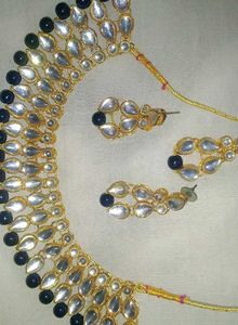 Black Kundan 3 Piece Jewellery Set