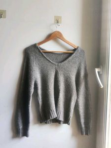 Cozy Gray Knit V-Neck Sweater