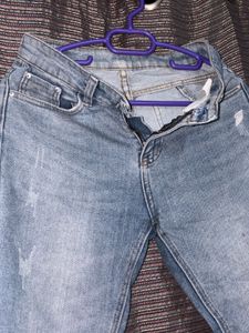 Ripped Knee Denim Jeans 👖🦋