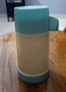 (Hot flask )Stylish Blue & Beige Water Bottle