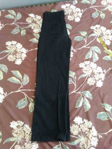 137. Black Straight Jeans