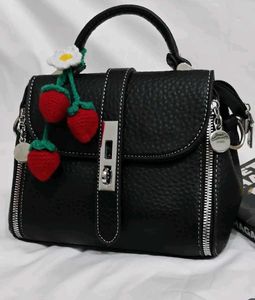 STRAWBERRY BAGCHARM