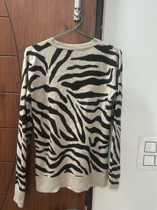 Zebra Print Knit Pullover