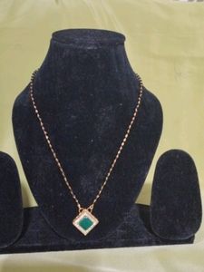 Ad Kundan Stone Mangalsutra In Dark Green Colour